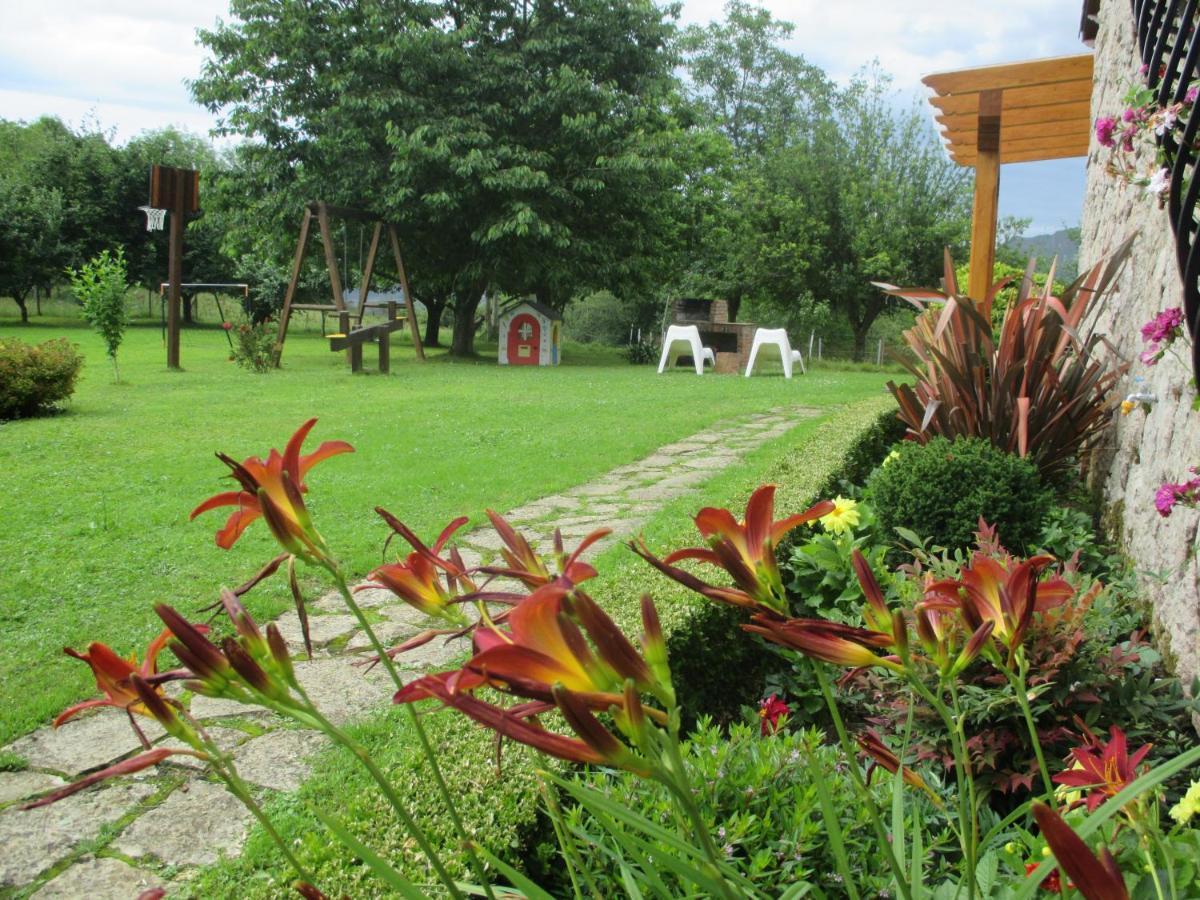 Casa Rural El Jondrigu Onís 外观 照片