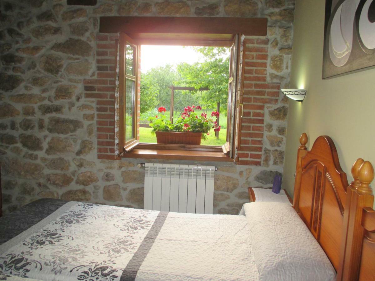 Casa Rural El Jondrigu Onís 外观 照片